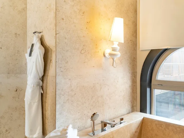 Opera, Suite, King Bed, River View، Sofitel Montevideo Casino Carrasco and Spa 1/4