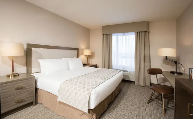 Suite, King Bed, Pomeroy Inn & Suites Prince George 1/4