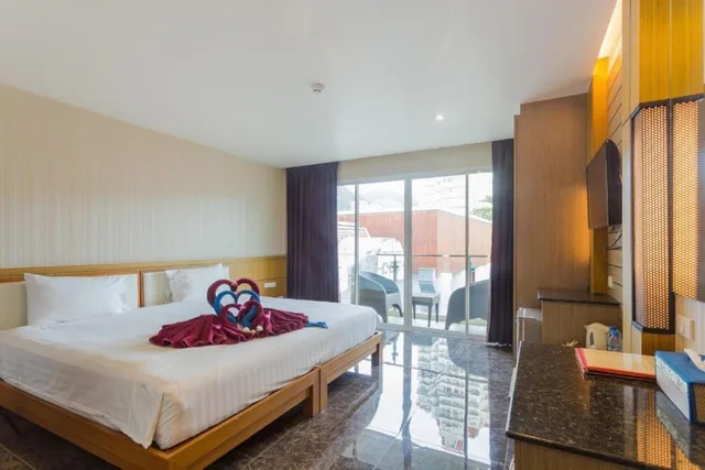 غرفة سوبيريور بسرير كينج بشرفة، Anda Beachside Hotel 1/10