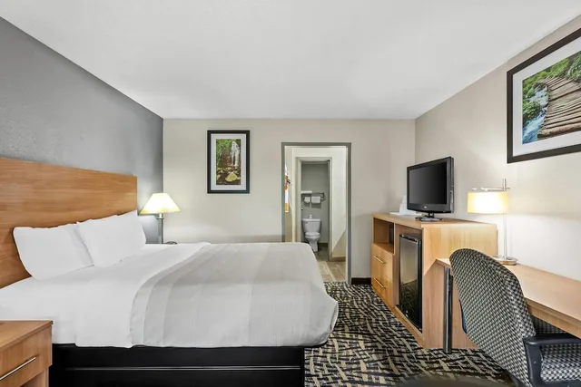 غرفة قياسية بسرير كوين، Quality Inn Bowling Green South 1/10