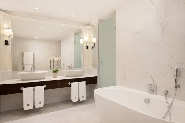 1 Bedroom, Fairmont, Suite, King Bed، Fairmont Windsor Park 3/8