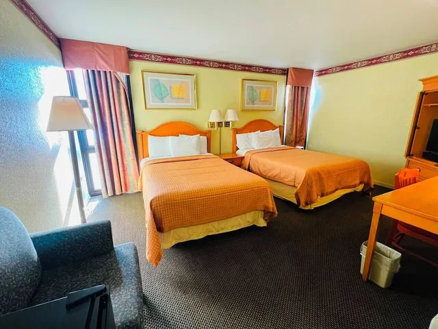 غرفة بسريرين كوين لغير المدخنين، Barrington Hotel Schaumberg Near I 90 9/10