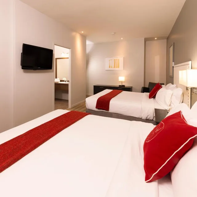 غرفة بسرير كينج وسريرين كوين، Hotel Du Nord 4/10