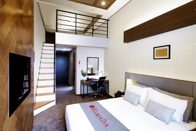 غرفة بسرير مزدوج يُسمح فيها بالحيوانات الأليفة، Ramada Hotel & Suites by Wyndham Gangwon Pyeongchang 1/5