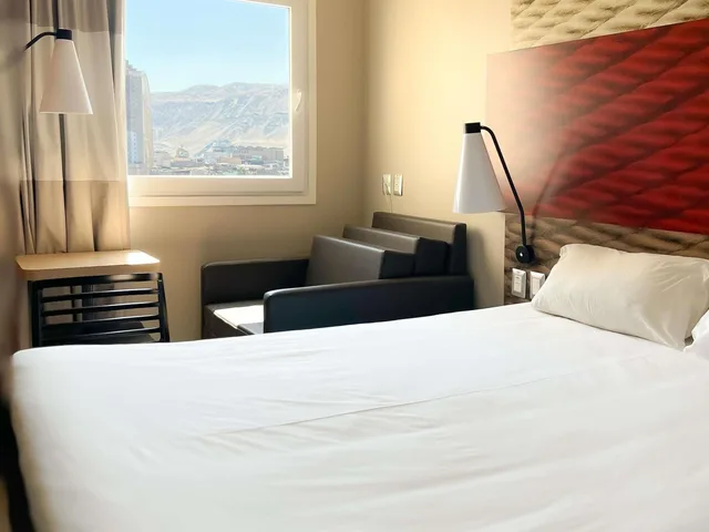 غرفة قياسية بسرير مزدوج مع سرير إضافي، Ibis Iquique 4/6