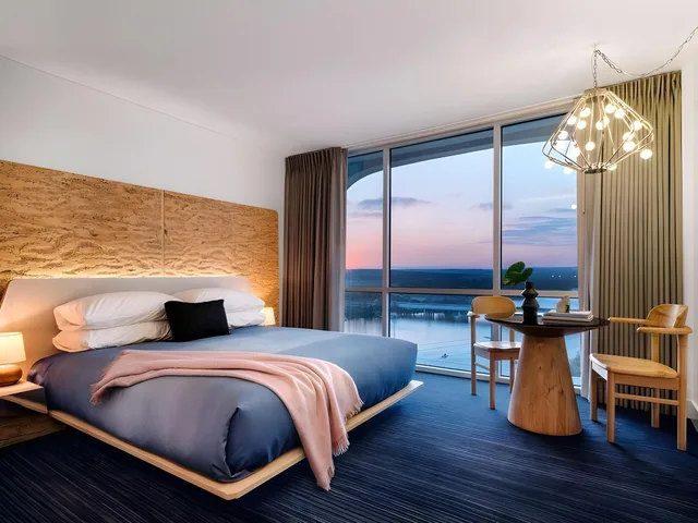 Room, Lake View, The Line Austin 1/1