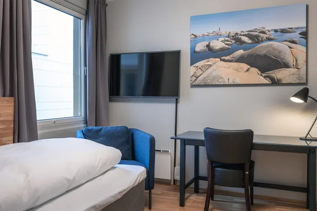 Compact, Single، Quality Hotel Grand Larvik 1/9