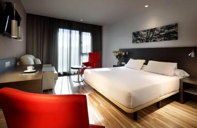 Room, Single, Twin Beds, Eurostars Arenas de Pinto 7/10