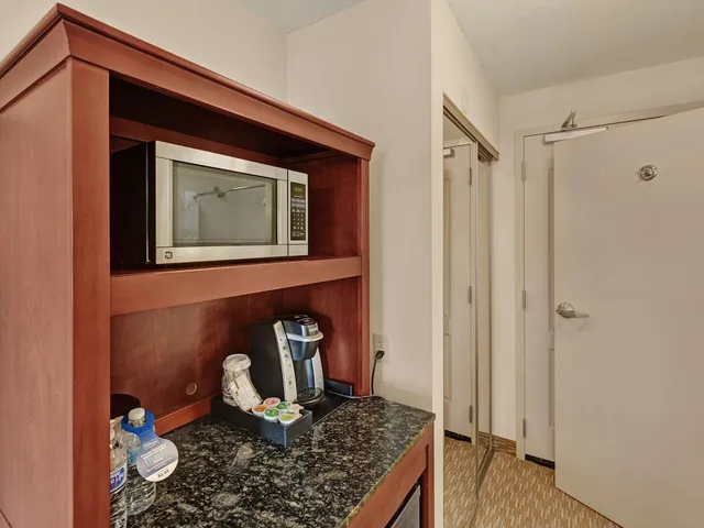 Evolution, Standard, 2 Queen Beds، Hilton Garden Inn Oklahoma City North Quail Springs 2/2