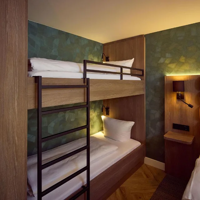 غرفة بريميوم رباعية، Van der Valk Hotel Gladbeck 4/5