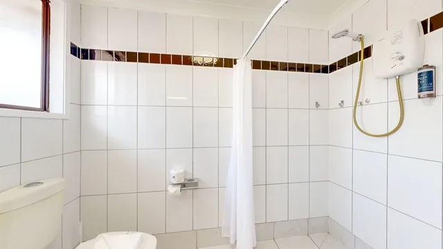استوديو بسريرين منفصلين، Albatross Motel 3/4