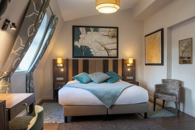 Prestige, Family, Twin Beds, Arc De Triomphe View، Hotel La Regence Etoile 2/5