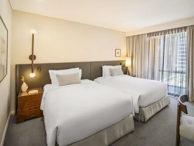 غرفة سوبيريور بسريرين مزدوجين، Sofitel Sydney Wentworth 2/6