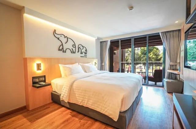 غرفة جونيور بسرير كينج بإطلالة على النهر بشرفة، March Hotel & Suite Riverside 4/7