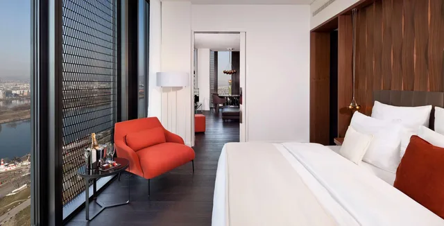 جناح، Melia Vienna 1/4