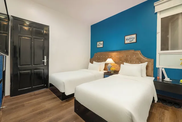 Cozy, Superior, Double Bed, Hanoi Triumphal 1/10