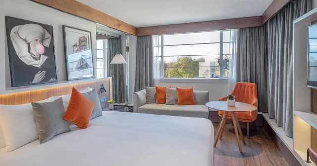 جناح بغرفتي نوم، Melia White House 4/10
