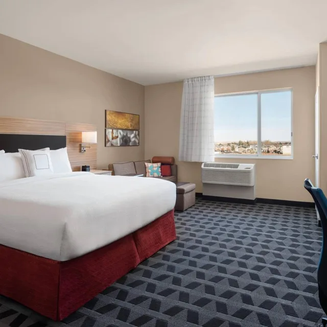 استوديو بسرير كينج بإطلالة على المدينة مع أريكة، TownePlace Suites by Marriott Twin Falls 1/6