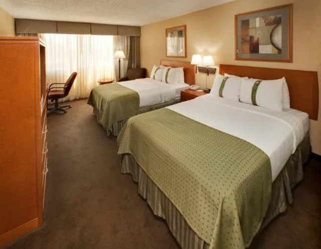 غرفة قياسية بسرير مزدوج لذوي الإعاقة، Holiday Inn Des Moines Downtown-Mercy Area 2/5