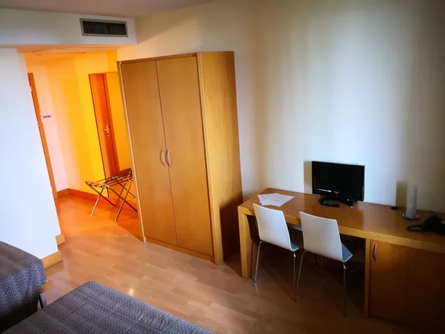 غرفة كومفورت ثلاثية بسرير فردي بإطلالة على الحديقة، Hotel Ristorante Trendy 1/6