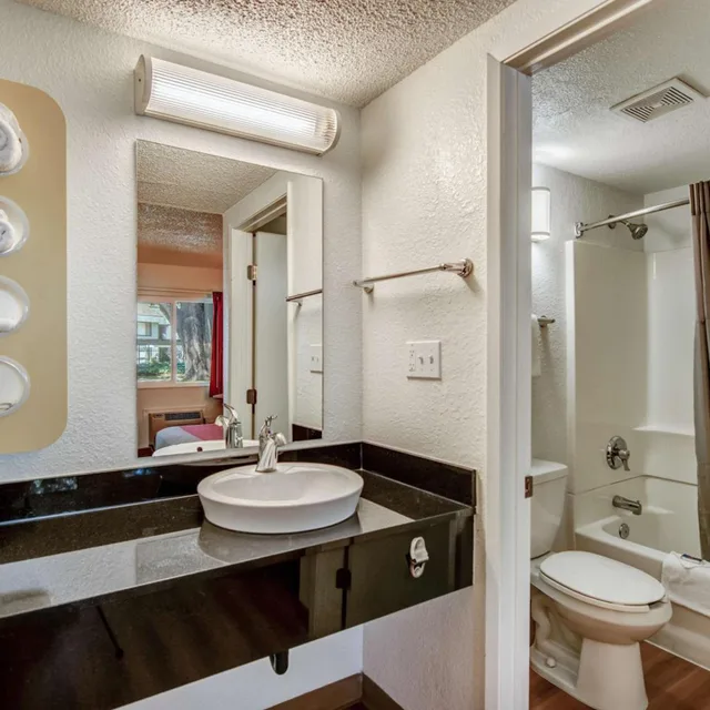 غرفة رباعية، Motel6 Stockton, CA - North 6/9