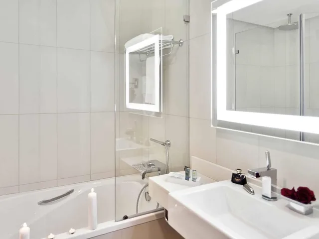غرفة سوبيريور بسريرين منفصلين، Novotel Abu Dhabi Gate 8/10