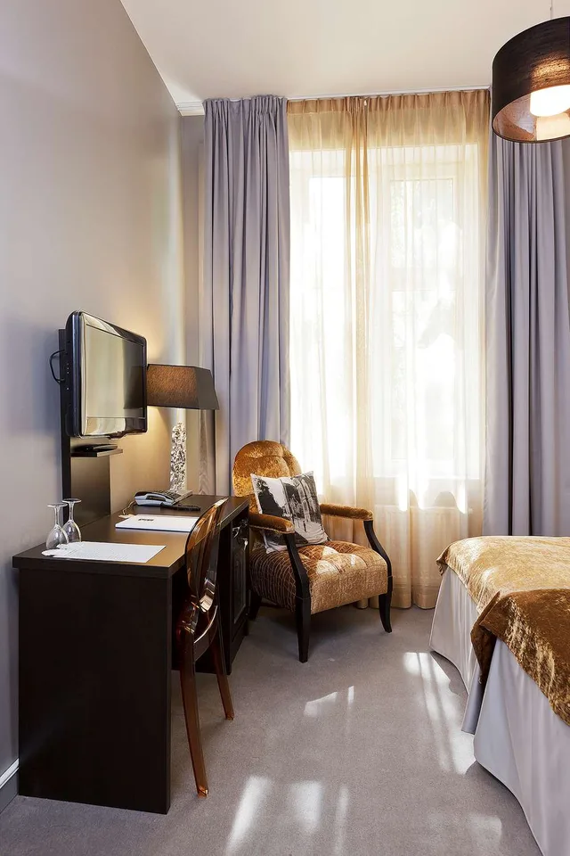 غرفة قياسية بسرير كينج، Saga Hotel Oslo, WorldHotels Crafted 4/5