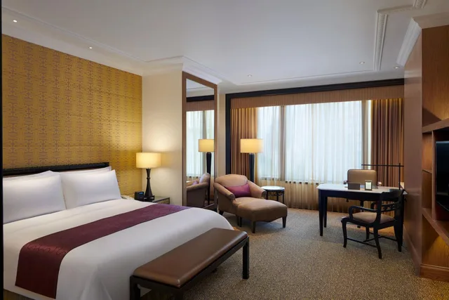غرفة عائلية بسرير كينج وثلاثة أسرّة، Sheraton Grande Sukhumvit 3/5