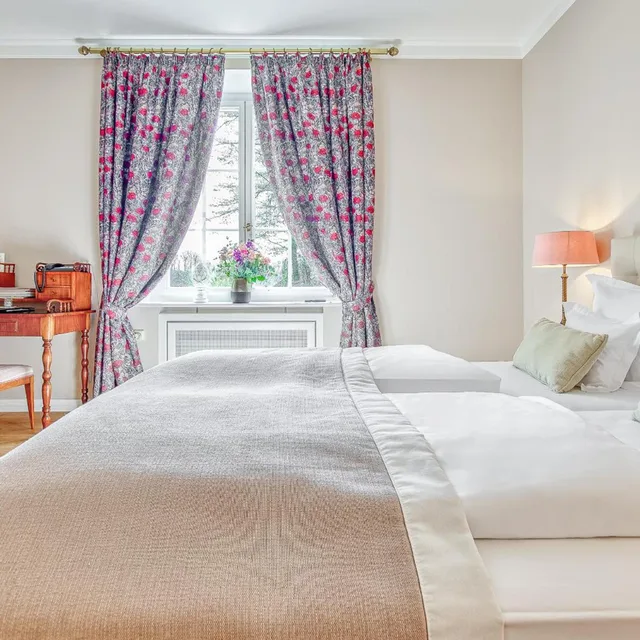 Tower, Comfort, King Bed، WALD AND SCHLOSSHOTEL FRIEDRICHSRUHE 1/4
