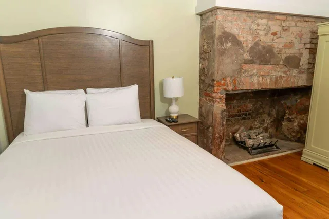 غرفة ديلوكس بسرير كوين، Inn On St Ann 5/8