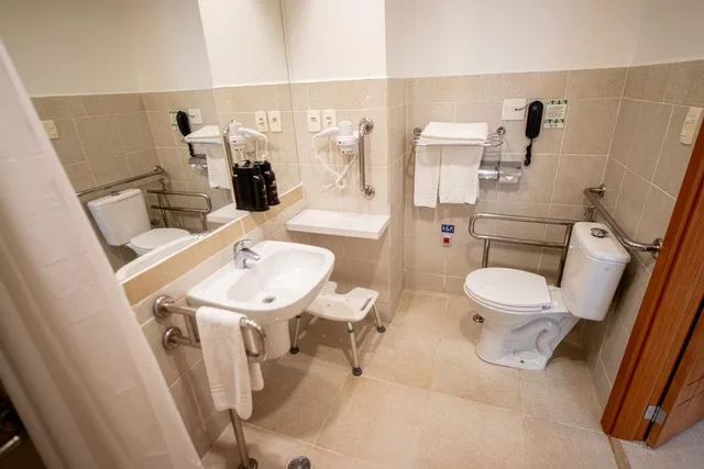 غرفة بسريرين مزدوجين لذوي الإعاقة، Holiday Inn Manaus 2/2