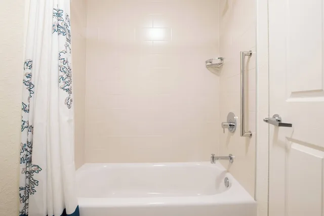 Pure, Studio, King Bed, Sofa، Residence Inn Jacksonville Butler Boulevard 4/4
