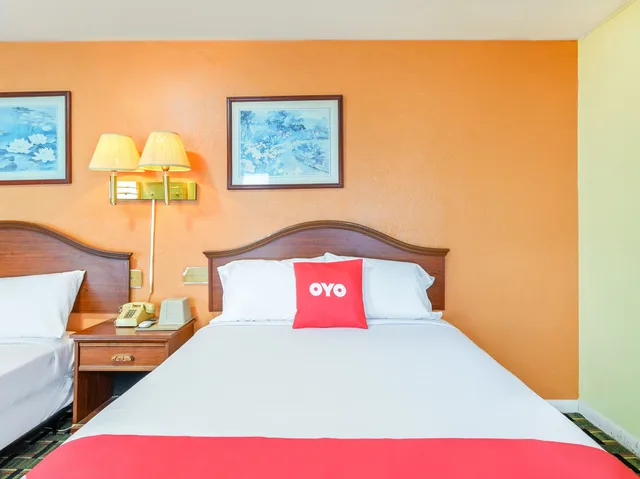 2 Full Bed، OYO Hotel Downtown Peoria I-74 7/10