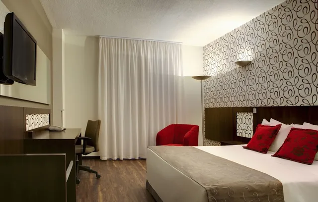 غرفة سوبيريور بسرير كينج، Quality Hotel Curitiba 3/4