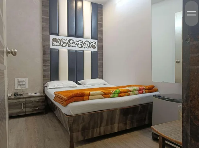 غرفة بسرير فردي، Hotel Broadway Colaba Mumbai 9/20