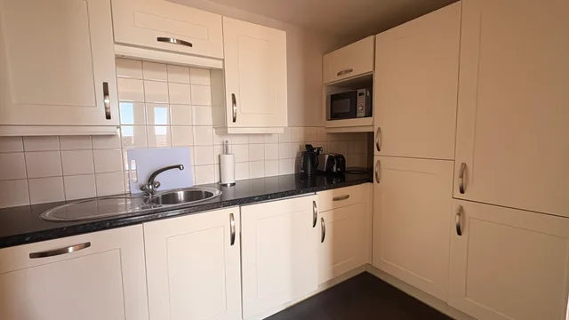 شقة بشرفة، Liberty Wharf Apartments 5/6