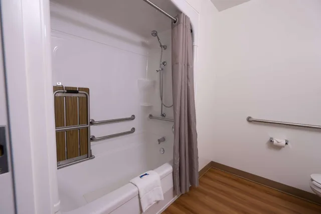 غرفة بسرير كوين لذوي الإعاقة، Motel6 Pottstown, PA 10/10