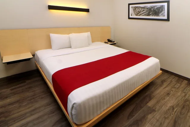 غرفة بسرير كينج، City Express Plus by Marriott Puerto Vallarta 3/8