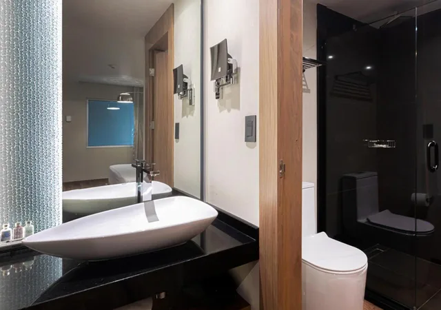 غرفة تنفيذية ثلاثية، Hotel Real del Río 9/10