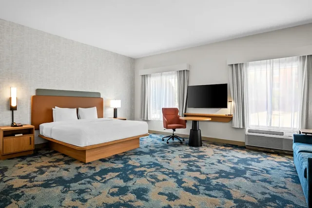 استوديو بسرير كينج مع أريكة، Hampton Inn And Suites Waxahachie 9/10