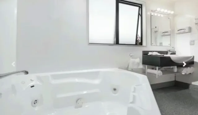 استوديو تنفيذي بسرير كينج، Fairley Motor Lodge 6/7