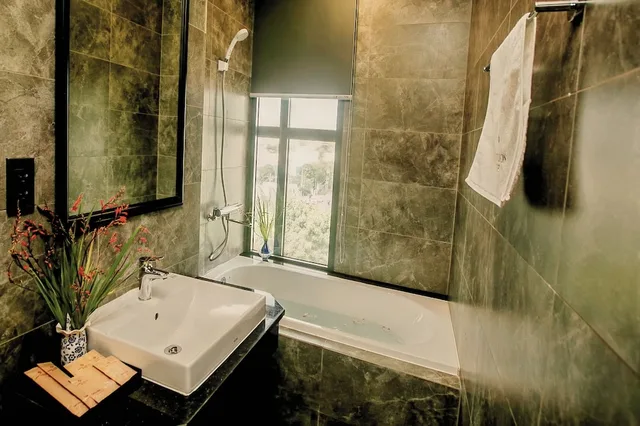 جناح بسرير كينج بإطلالة على المدينة، Anvi Saigon Boutique Hotel 6/8