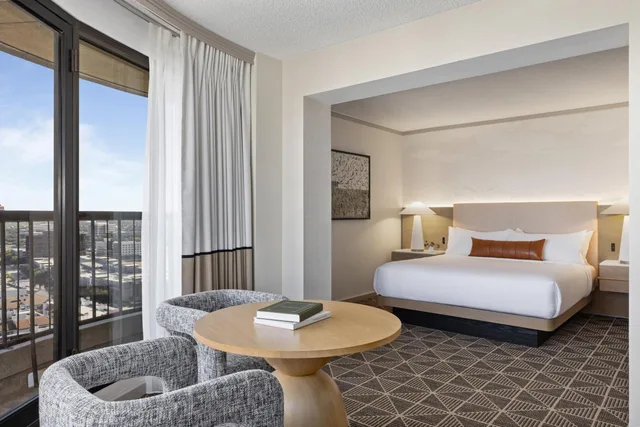 جناح ركني، Omni Las Colinas Hotel 2/6