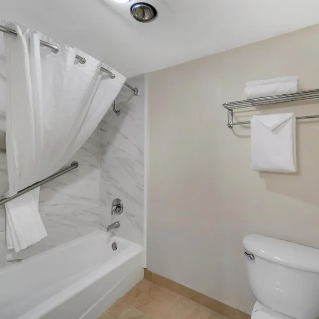 Superior, King Bed, Best Western Plus Northwoods Inn 5/7