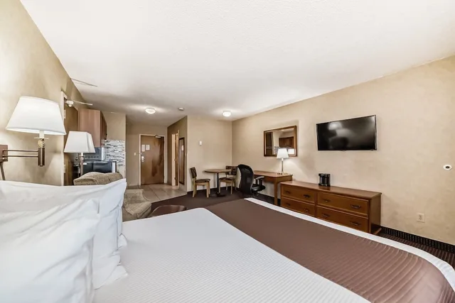 غرفة اقتصادية مفردة بسرير كوين بمطبخ صغير، Stony Plain Inn & Suites 2/2