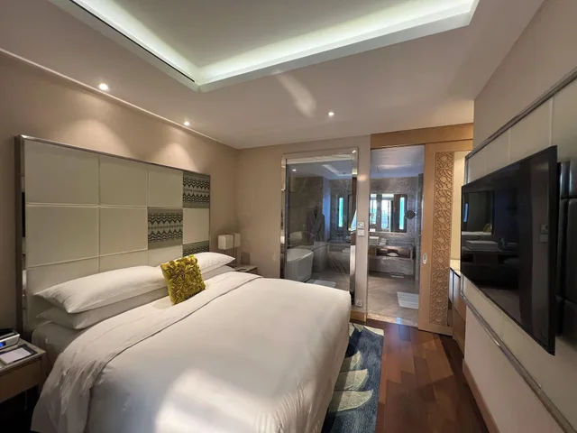 جناح كلوب بسرير كينج، Renaissance Dhaka Gulshan Hotel 1/9