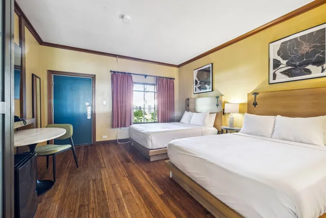 غرفة بسريرين كوين، Inn Marin and Suites, an Ascend Collection Hotel 1/10