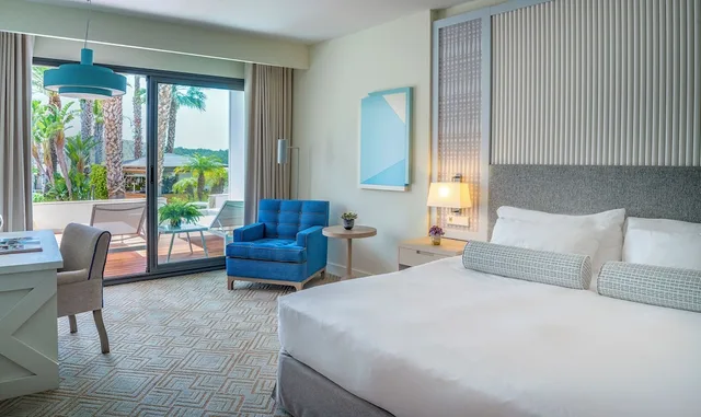 غرفة ديلوكس بسرير مزدوج بإطلالة على البحر بشرفة مع أريكة، Eurostars Sitges 1/4