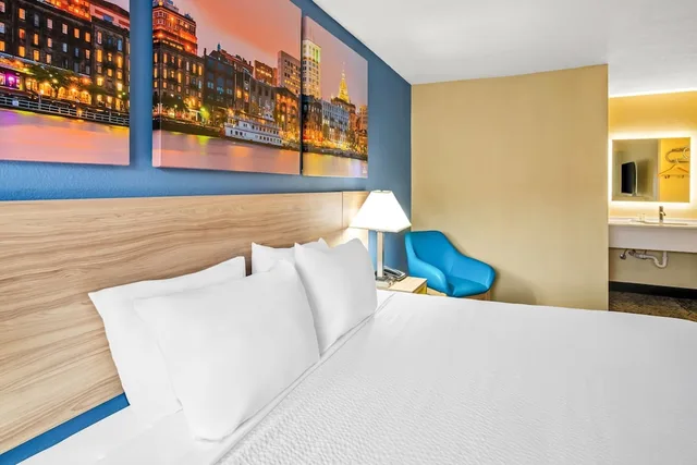 غرفة بسرير كوين، Days Inn by Wyndham Renfro Valley Mount Vernon 6/10