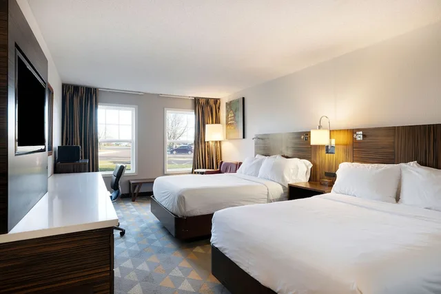 غرفة أساسية، Redwood Lodge 1/3